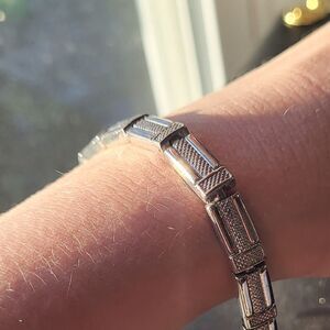 Minimalist Silver Clasp Bracelet